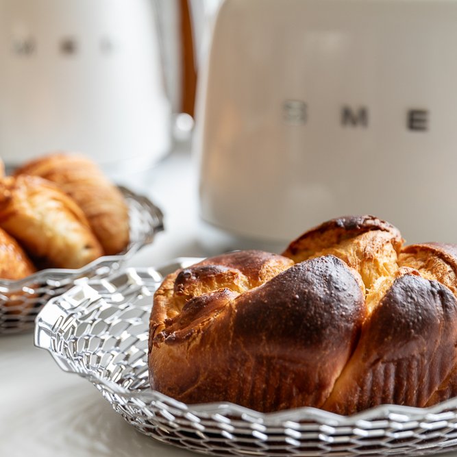Corbeille à pain en métal ajouré, Made in France – Maison Mouche