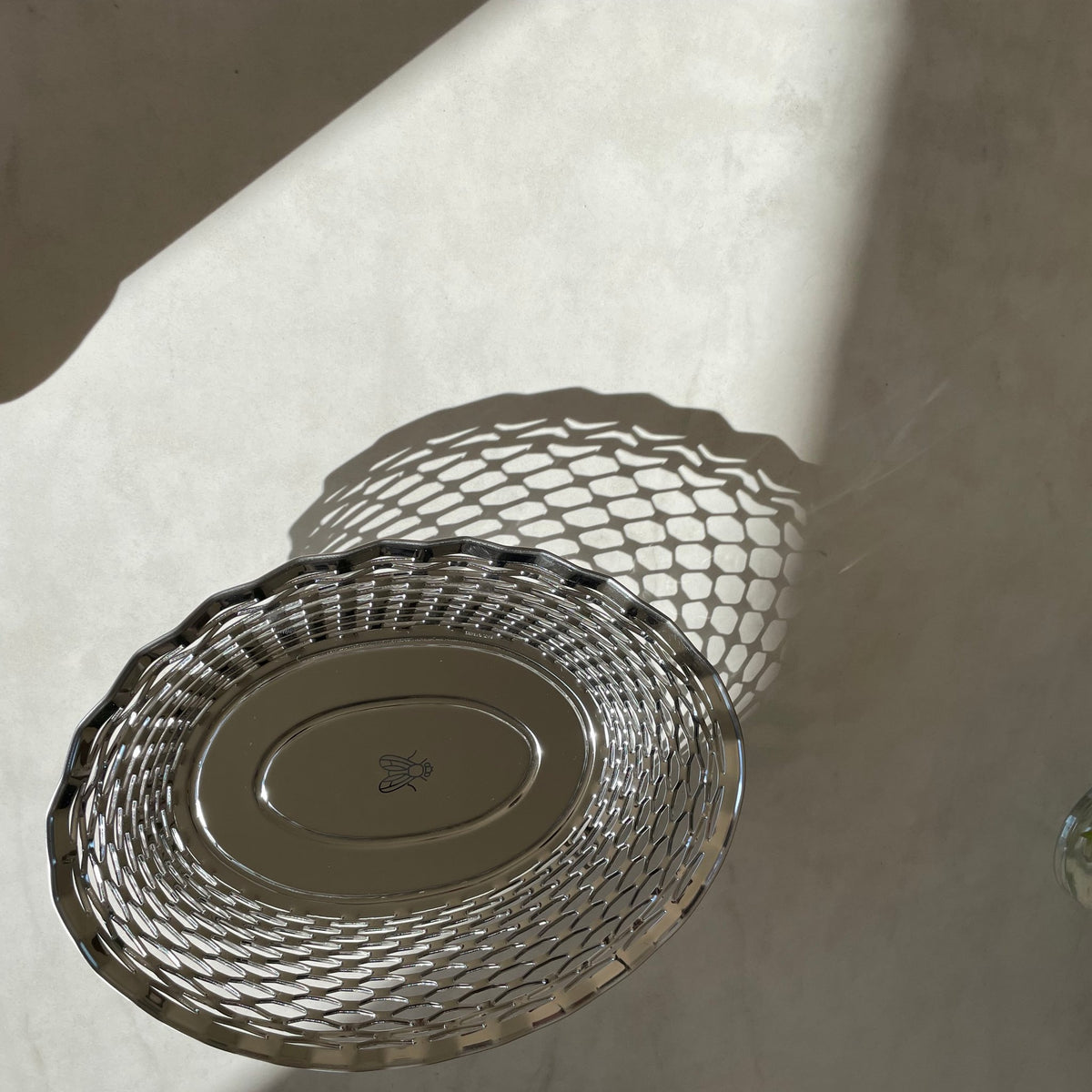 Corbeille à pain en métal ajouré, Made in France – Maison Mouche