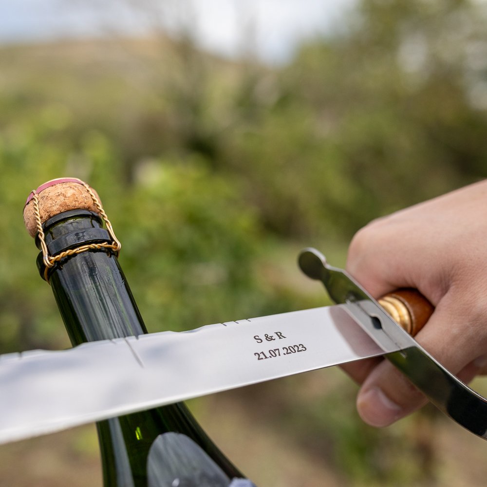 Sabre à champagne en olivier, fabriqué à Thiers - Maison Mouche