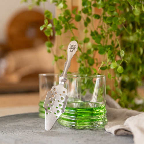 Coffret L'Heure verte : cuillère à absinthe ajourée et verre – Maison Mouche